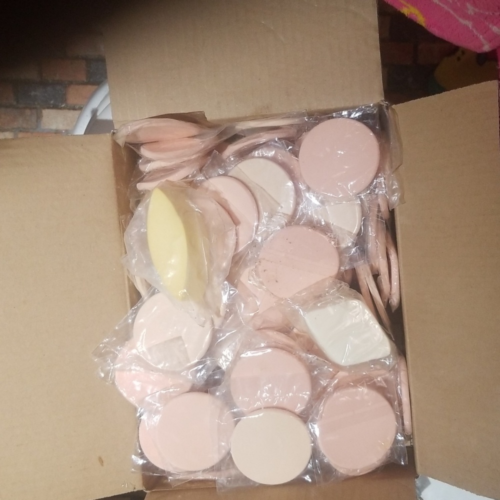 ❣️SOLD❣️ SOLD❣️ SOLD❣️ Sponges/makeup sponges - Picture 4 of 6